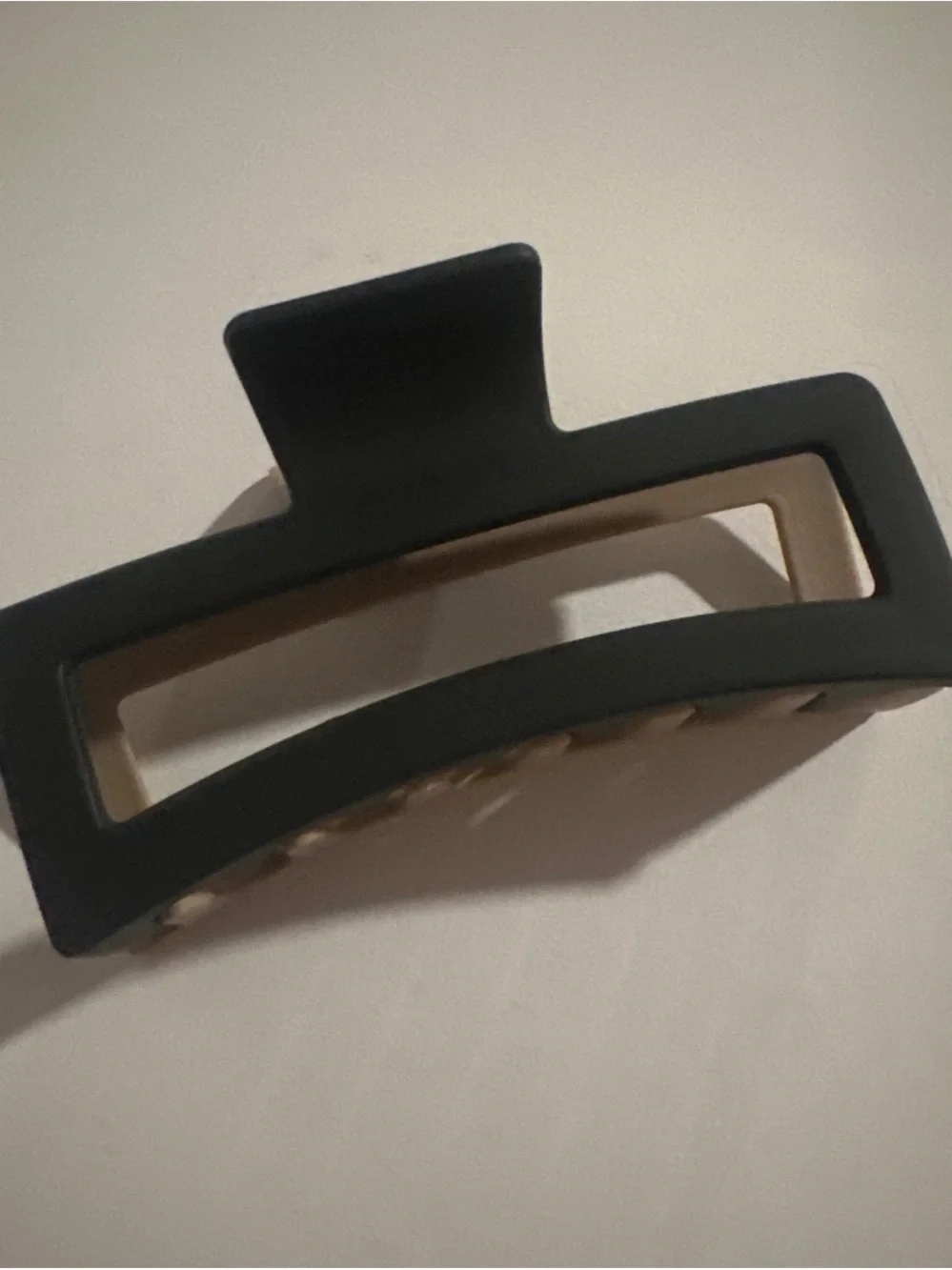 black & brown claw clip